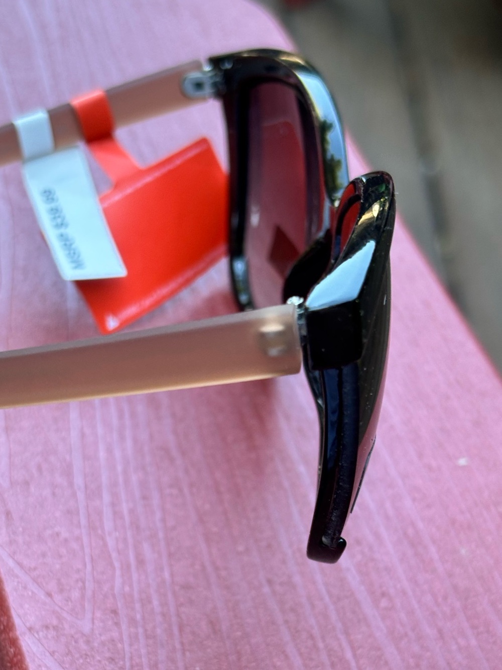 Adrienne Vittadini | 2 Pairs Cat-Eye Sunglasses with 100% UV Protection 🕶️ - Picture 6 of 11